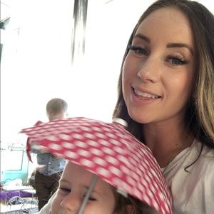 Meet your Posher, Caroline